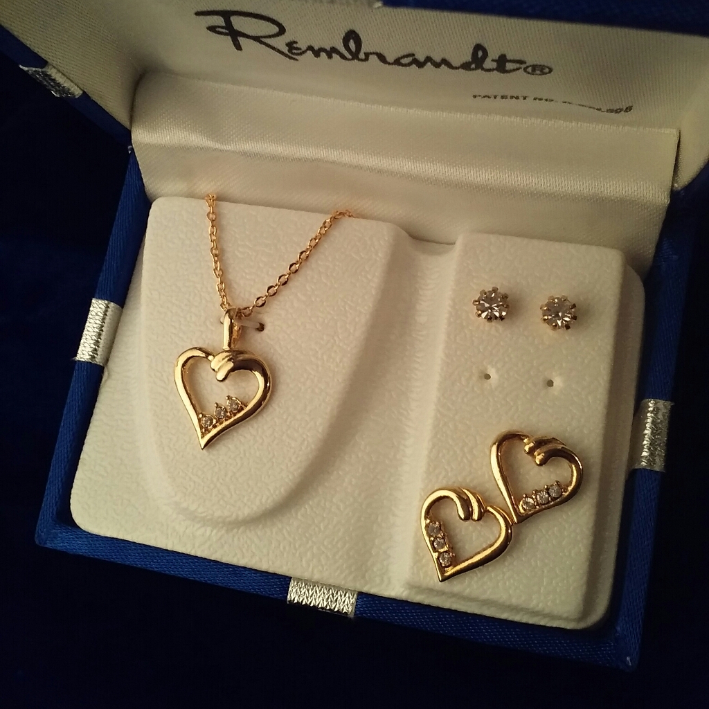 Retired Rembrandt Jewelry Set/Gift Box